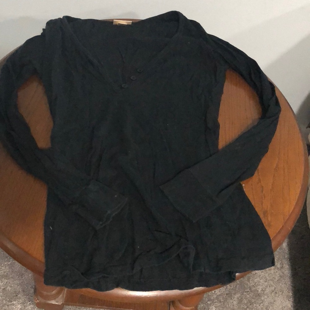 🦾🦾Target long sleeve tee with buttons 🦾🦾